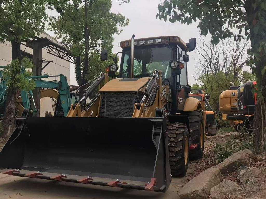 JCB 3CX - Bager nakladalec: slika 4 JCB 3CX - Bager nakladalec: slika 4