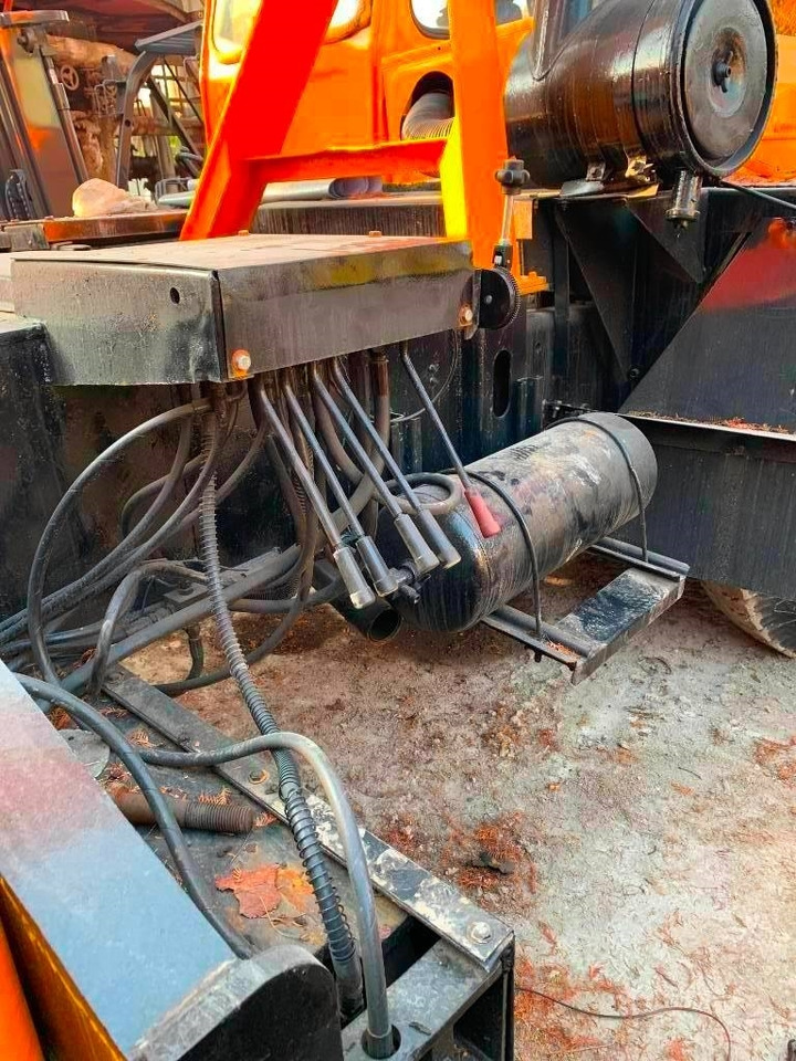 Kato NK 250 E - Avtodvigalo za vse namene: slika 5 Kato NK 250 E - Avtodvigalo za vse namene: slika 5