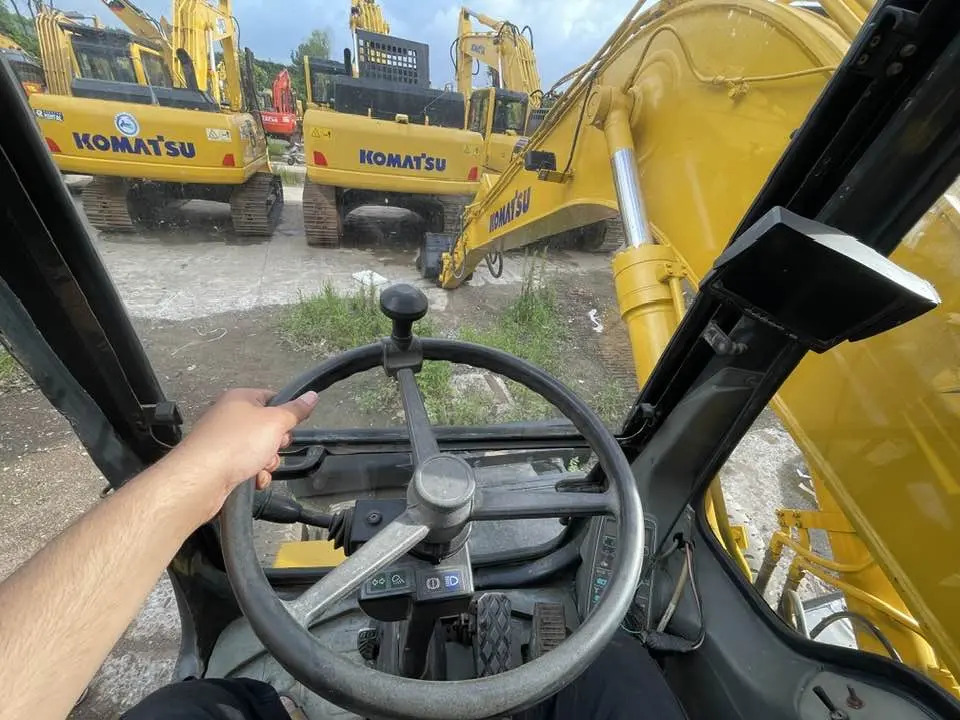 Komatsu PW160-11 - Bager na kolesih: slika 4 Komatsu PW160-11 - Bager na kolesih: slika 4