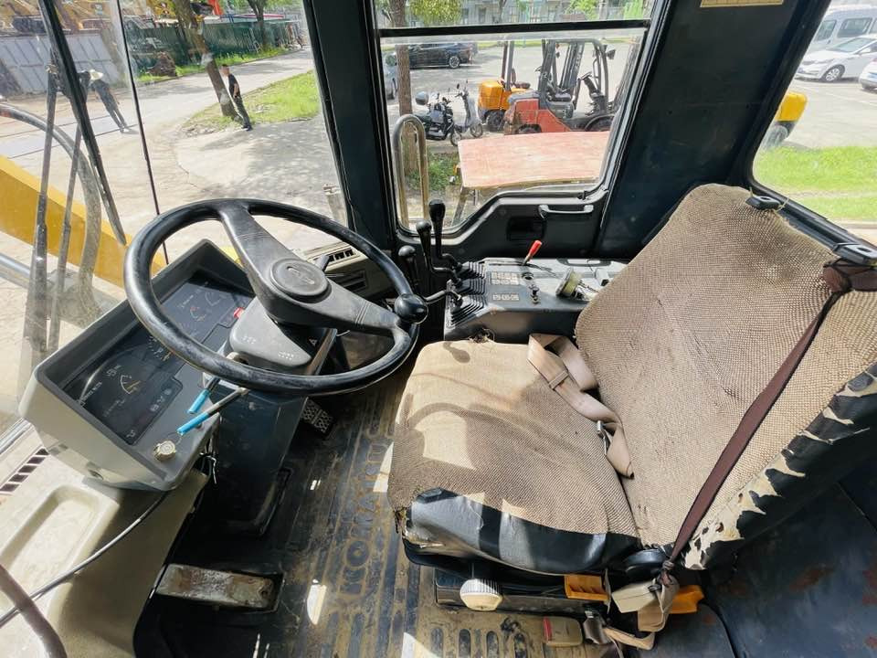 Komatsu WA320-8 - Kolesni nakladalec: slika 4 Komatsu WA320-8 - Kolesni nakladalec: slika 4