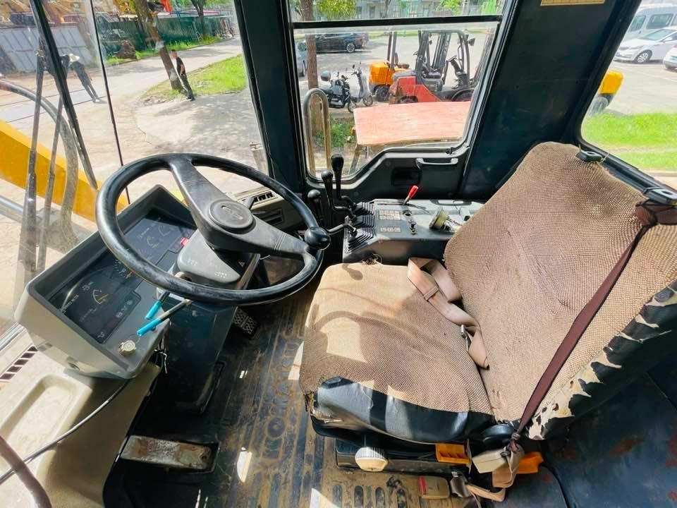 Komatsu WA320 - Kolesni nakladalec: slika 4 Komatsu WA320 - Kolesni nakladalec: slika 4