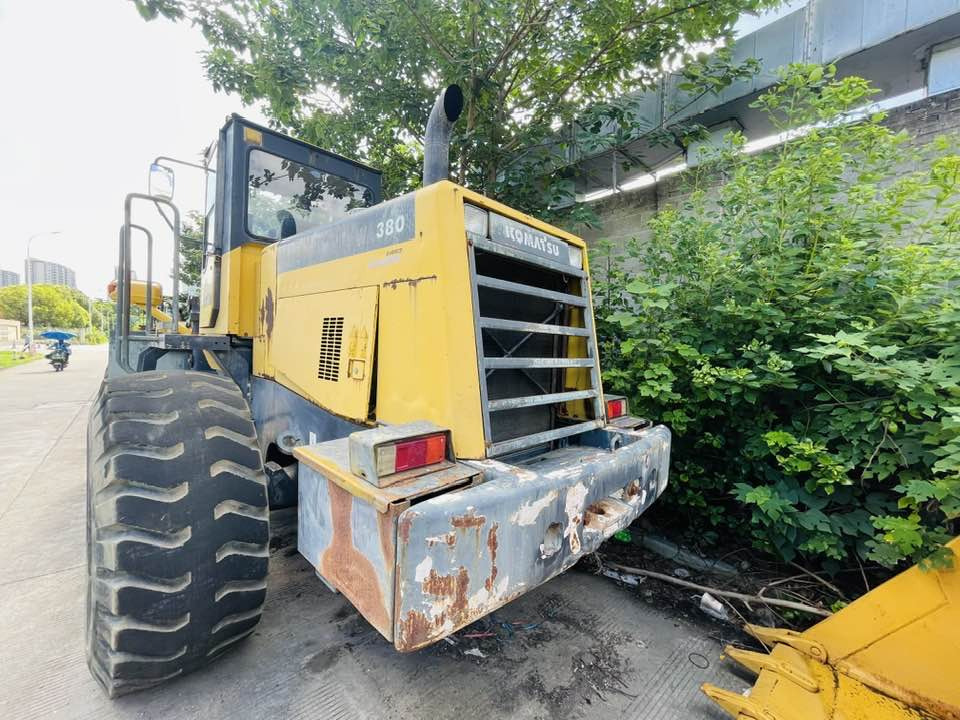 Komatsu WA380 - Kolesni nakladalec: slika 3 Komatsu WA380 - Kolesni nakladalec: slika 3