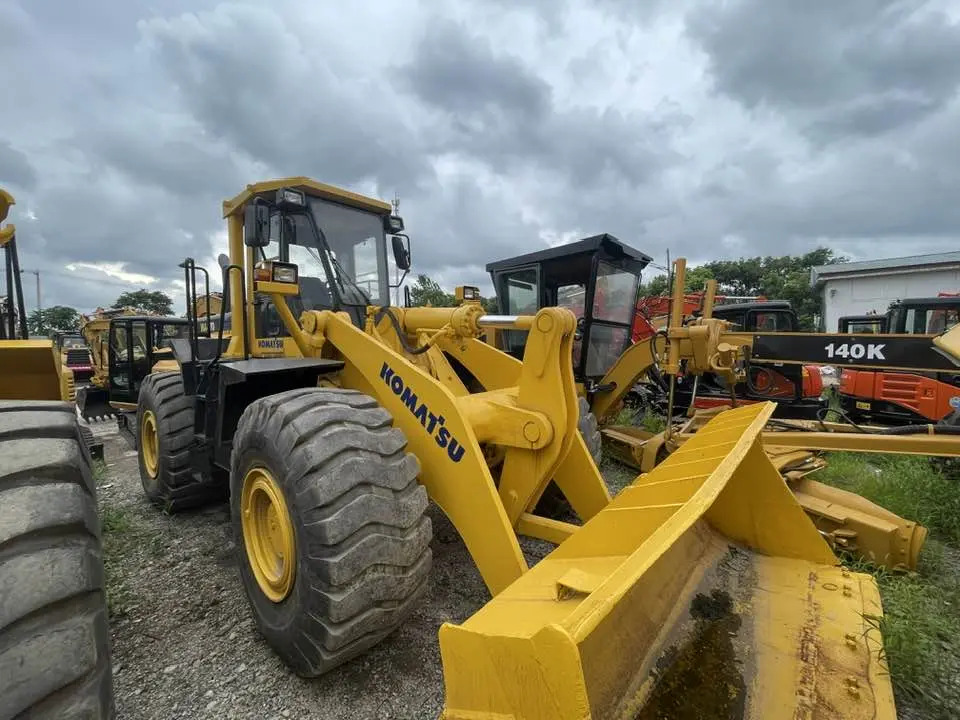 Komatsu WA470 - Kolesni nakladalec: slika 1 Komatsu WA470 - Kolesni nakladalec: slika 1
