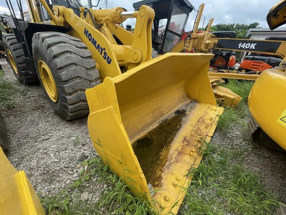 Komatsu WA470 - Kolesni nakladalec: slika 5 Komatsu WA470 - Kolesni nakladalec: slika 5