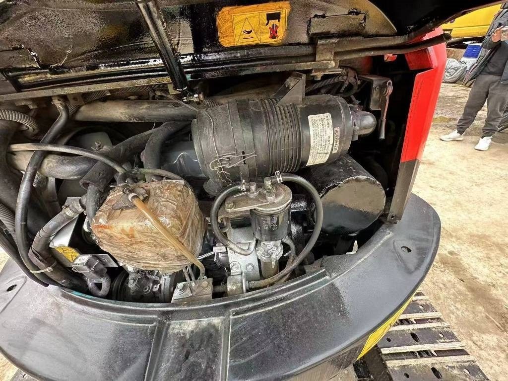 Mini bager Kubota U-35: slika 8