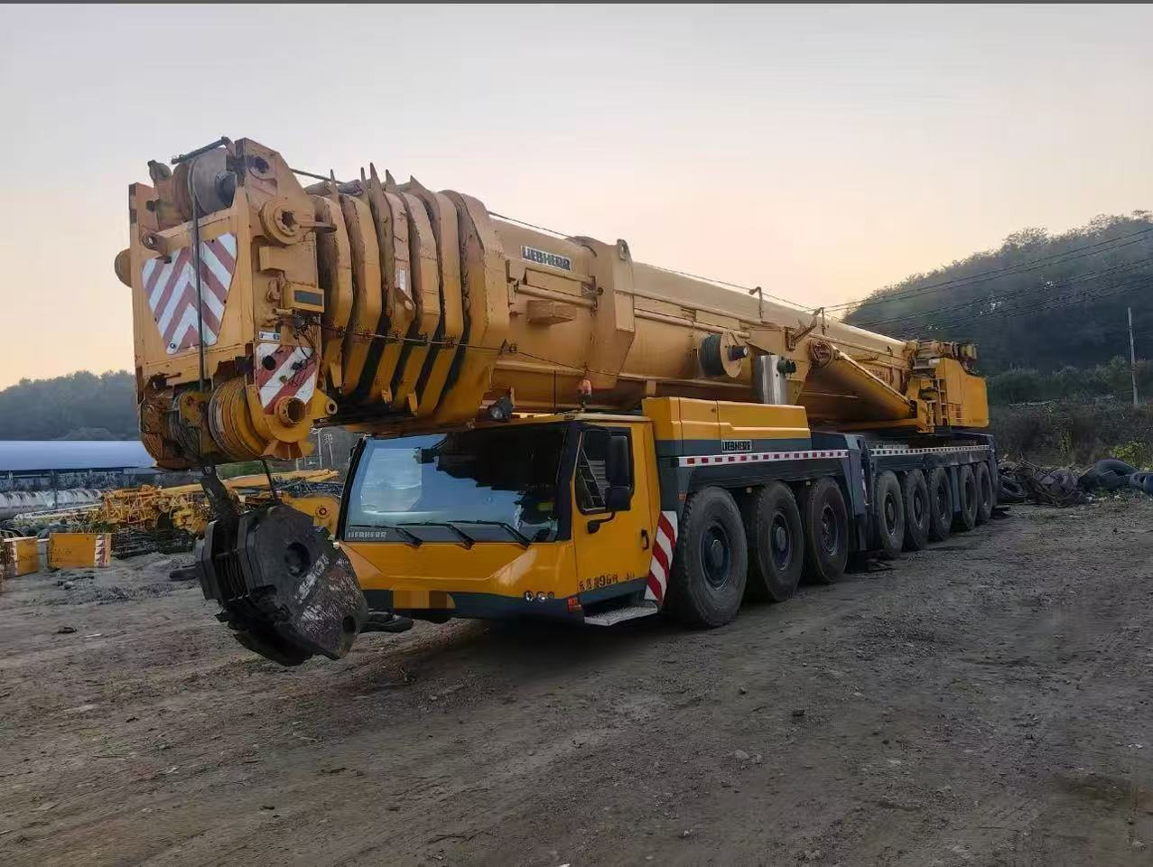 LIEBHERR LTM 1500-8.1 - Avtodvigalo za vse namene: slika 1 LIEBHERR LTM 1500-8.1 - Avtodvigalo za vse namene: slika 1