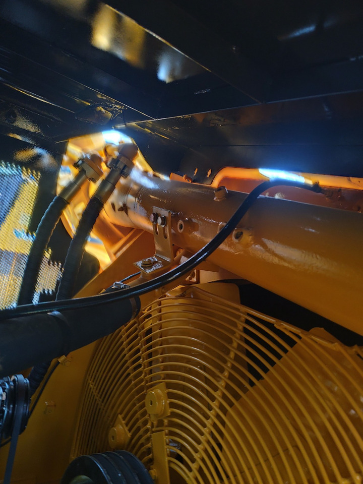 SHANTUI SD32 lizing SHANTUI SD32: slika 8 SHANTUI SD32 lizing SHANTUI SD32: slika 8