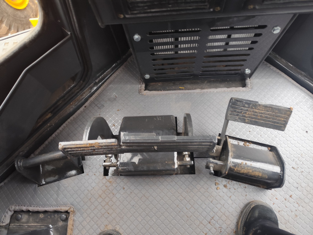 SHANTUI SD32 lizing SHANTUI SD32: slika 15 SHANTUI SD32 lizing SHANTUI SD32: slika 15