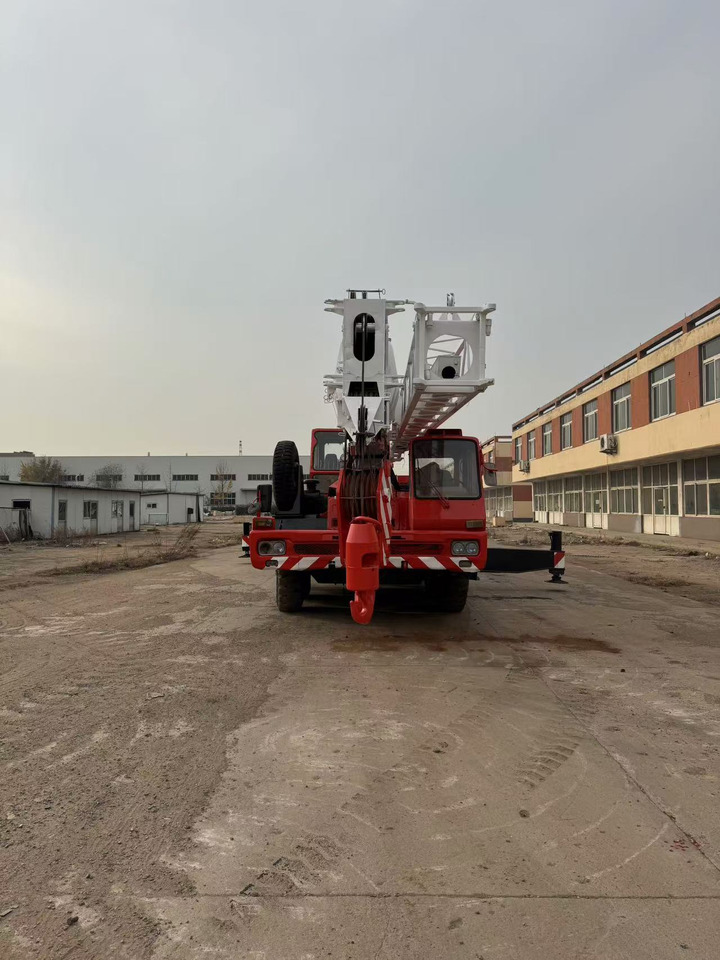 TADANO TG700E - Avtodvigalo: slika 4 TADANO TG700E - Avtodvigalo: slika 4
