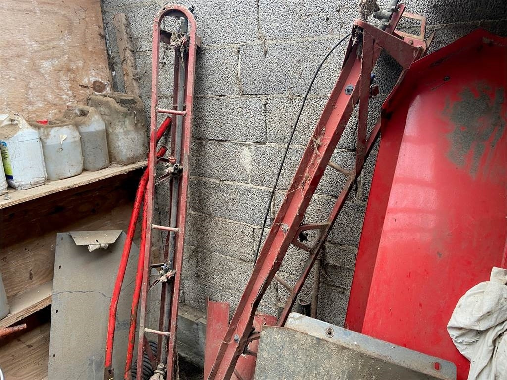 Hardi COMANDER 2800 L 24 M - Vlečna škropilnica: slika 5 Hardi COMANDER 2800 L 24 M - Vlečna škropilnica: slika 5