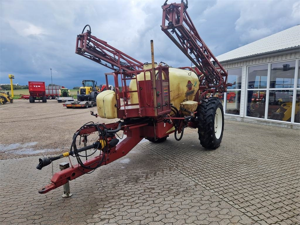 Hardi COMMANDER 4200L - Vlečna škropilnica: slika 2 Hardi COMMANDER 4200L - Vlečna škropilnica: slika 2