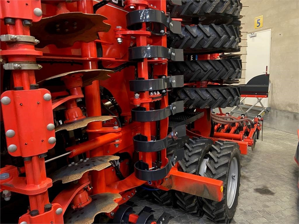 Kuhn ESPRO 6000RC MIX - Sejalni kombajn: slika 2 Kuhn ESPRO 6000RC MIX - Sejalni kombajn: slika 2