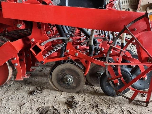 Kuhn SITERA 4000 + TF1500 - Sejalni kombajn: slika 4 Kuhn SITERA 4000 + TF1500 - Sejalni kombajn: slika 4