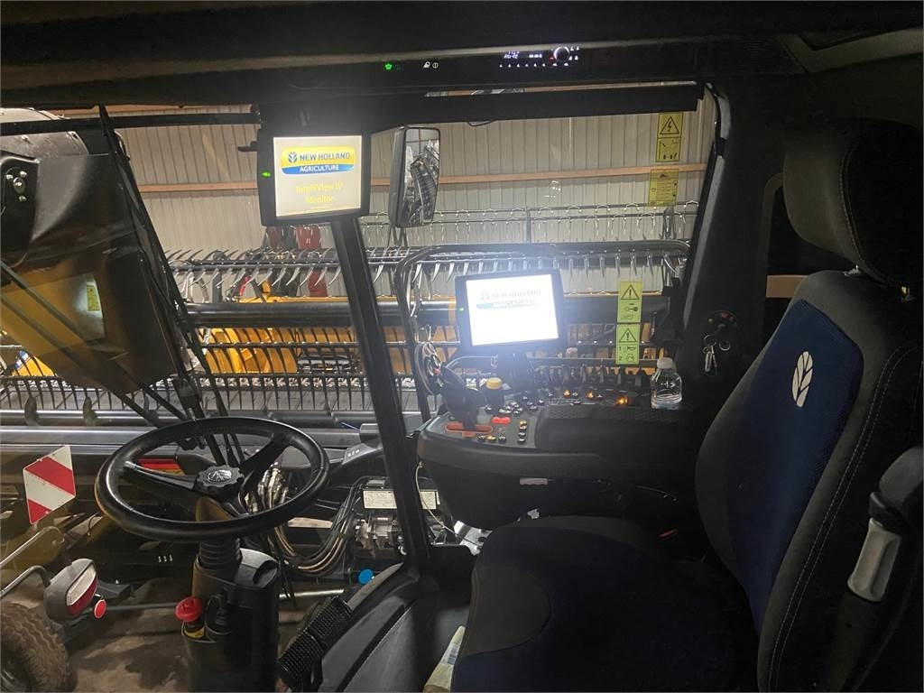 New Holland CR9.90 ST.V EU AMEA - Kombajn harvester: slika 5 New Holland CR9.90 ST.V EU AMEA - Kombajn harvester: slika 5