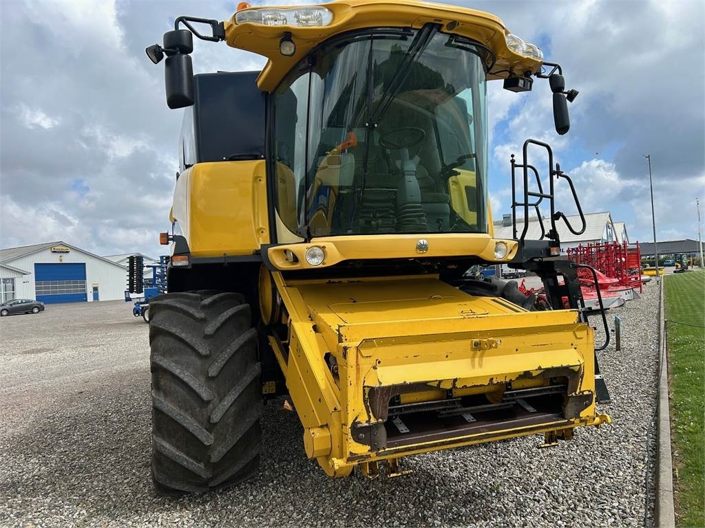 New Holland CX860 SLH - Kombajn harvester: slika 2 New Holland CX860 SLH - Kombajn harvester: slika 2