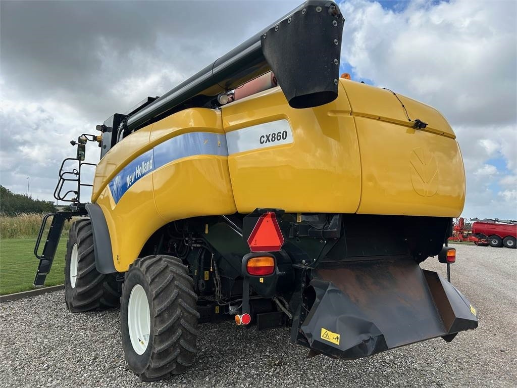 New Holland CX860 SLH - Kombajn harvester: slika 4 New Holland CX860 SLH - Kombajn harvester: slika 4