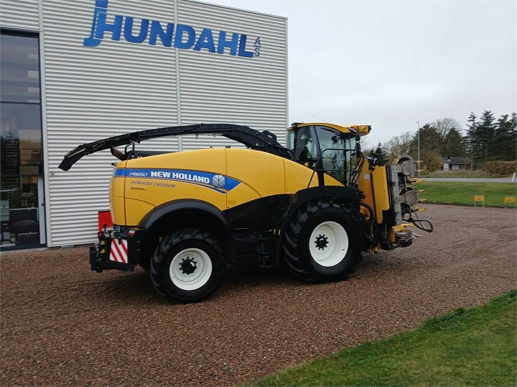 New Holland FR650 ST5 - Kombajn za krmo: slika 2 New Holland FR650 ST5 - Kombajn za krmo: slika 2