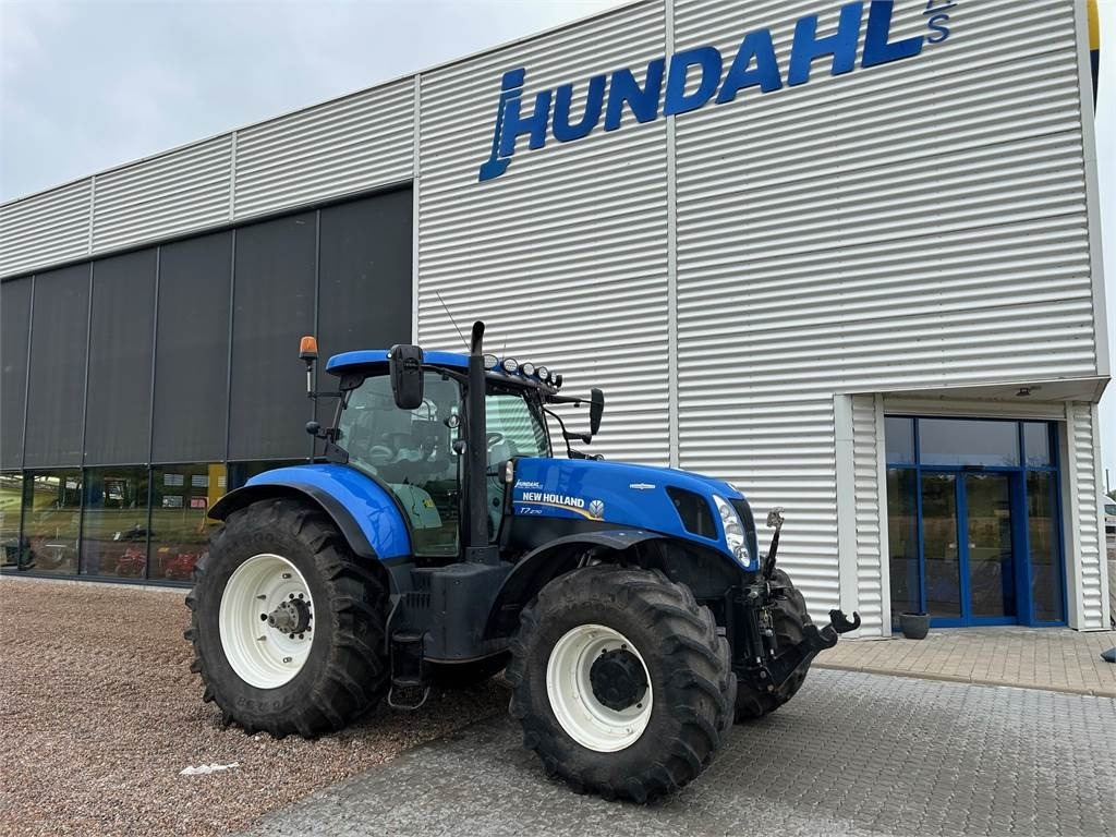 New Holland T7.270AC KEY - Traktor: slika 1 New Holland T7.270AC KEY - Traktor: slika 1