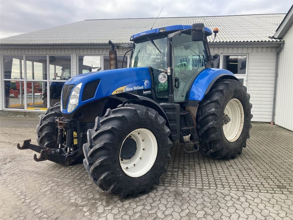 New Holland T7050 - Traktor: slika 3 New Holland T7050 - Traktor: slika 3