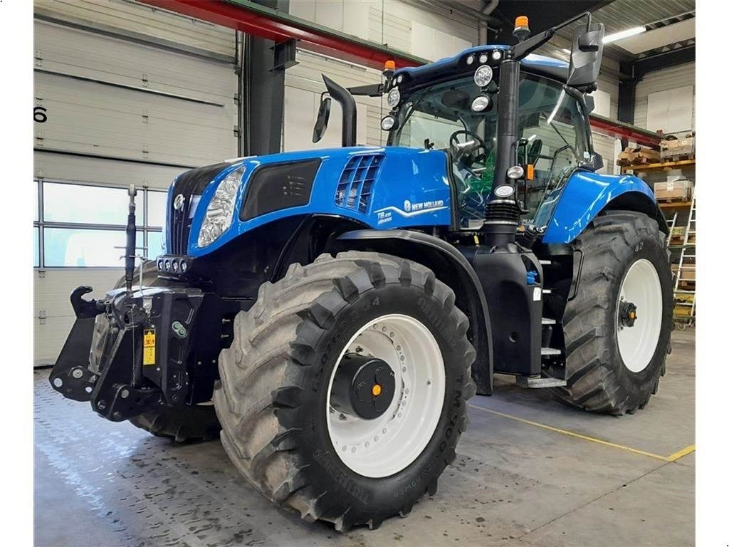 New Holland T8.435 PLMI UC ST. V - Traktor: slika 1 New Holland T8.435 PLMI UC ST. V - Traktor: slika 1