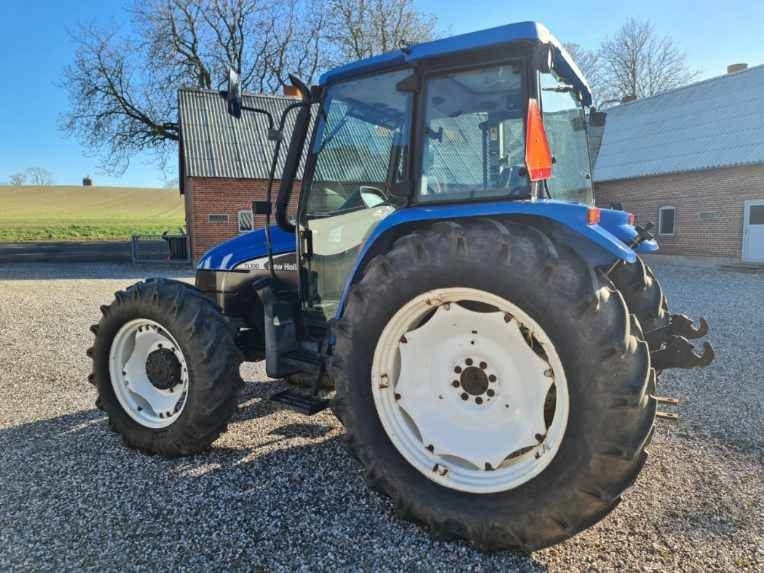 New Holland TL100-4WD - Traktor: slika 2 New Holland TL100-4WD - Traktor: slika 2