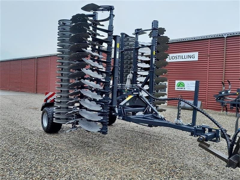 Agro - TOM 6 Meter discharve Agro-Tom 6 m. bugseret di - Disk brana: slika 1 Agro - TOM 6 Meter discharve Agro-Tom 6 m. bugseret di - Disk brana: slika 1