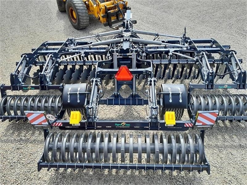 Agro - TOM 6 Meter discharve - Disk brana: slika 1 Agro - TOM 6 Meter discharve - Disk brana: slika 1