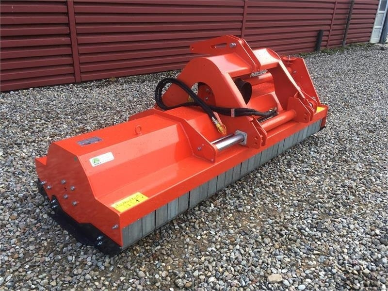 Boxer AG 2800 front og bagmonteret - Mulčer kladivar: slika 2 Boxer AG 2800 front og bagmonteret - Mulčer kladivar: slika 2