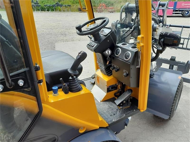 Eurotrac W11 - Zgibni nakladalnik: slika 4 Eurotrac W11 - Zgibni nakladalnik: slika 4