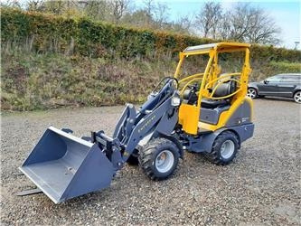 Eurotrac W11 Mellem arm - Zgibni nakladalnik: slika 1 Eurotrac W11 Mellem arm - Zgibni nakladalnik: slika 1