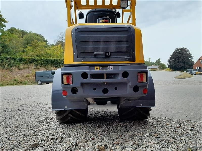 Eurotrac W12 - Zgibni nakladalnik: slika 4 Eurotrac W12 - Zgibni nakladalnik: slika 4
