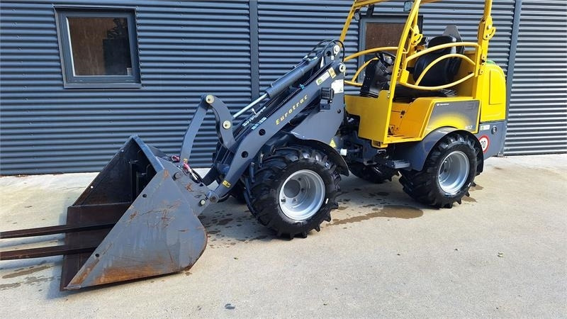 Eurotrac W12 - Zgibni nakladalnik: slika 1 Eurotrac W12 - Zgibni nakladalnik: slika 1