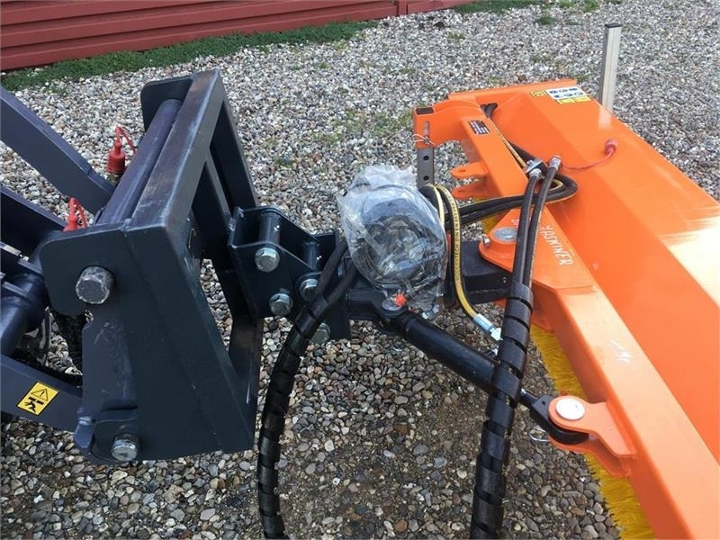 - - - J-Maskiner 180 kost - Metla: slika 4 - - - J-Maskiner 180 kost - Metla: slika 4