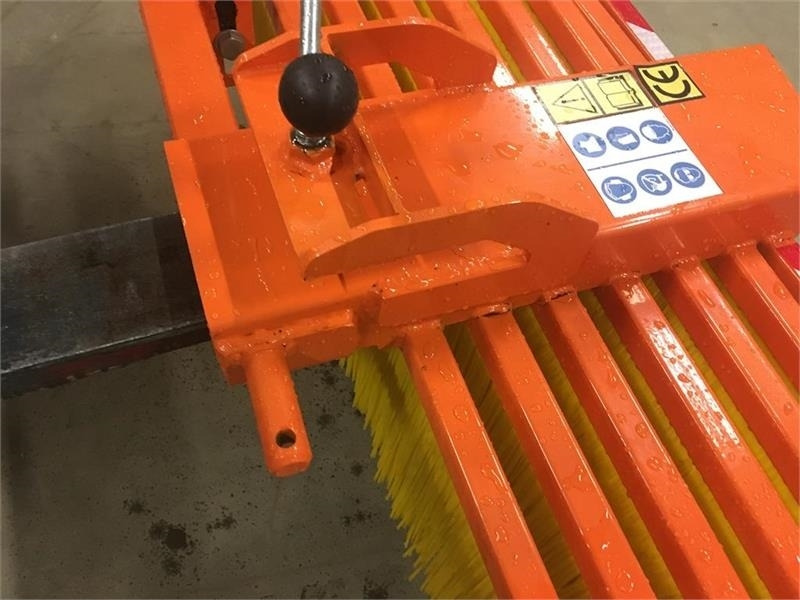 - - - Sweeper 1.50 - Metla: slika 5 - - - Sweeper 1.50 - Metla: slika 5