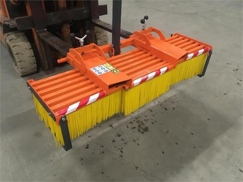 - - - Sweeper 1.50 - Metla: slika 3 - - - Sweeper 1.50 - Metla: slika 3