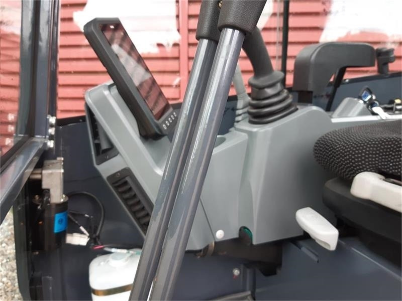 XCMG xe27e  lizing XCMG xe27e: slika 11