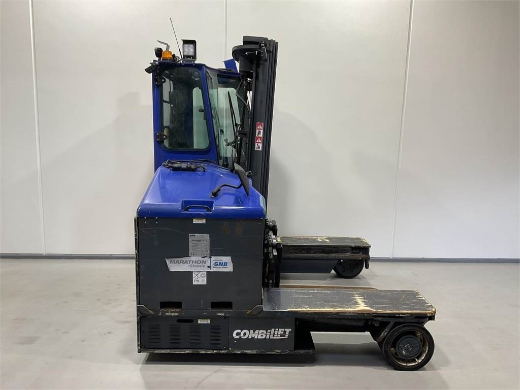 Combilift C4000ET - 4-potni viličar s pomičnim teleskopom: slika 1 Combilift C4000ET - 4-potni viličar s pomičnim teleskopom: slika 1