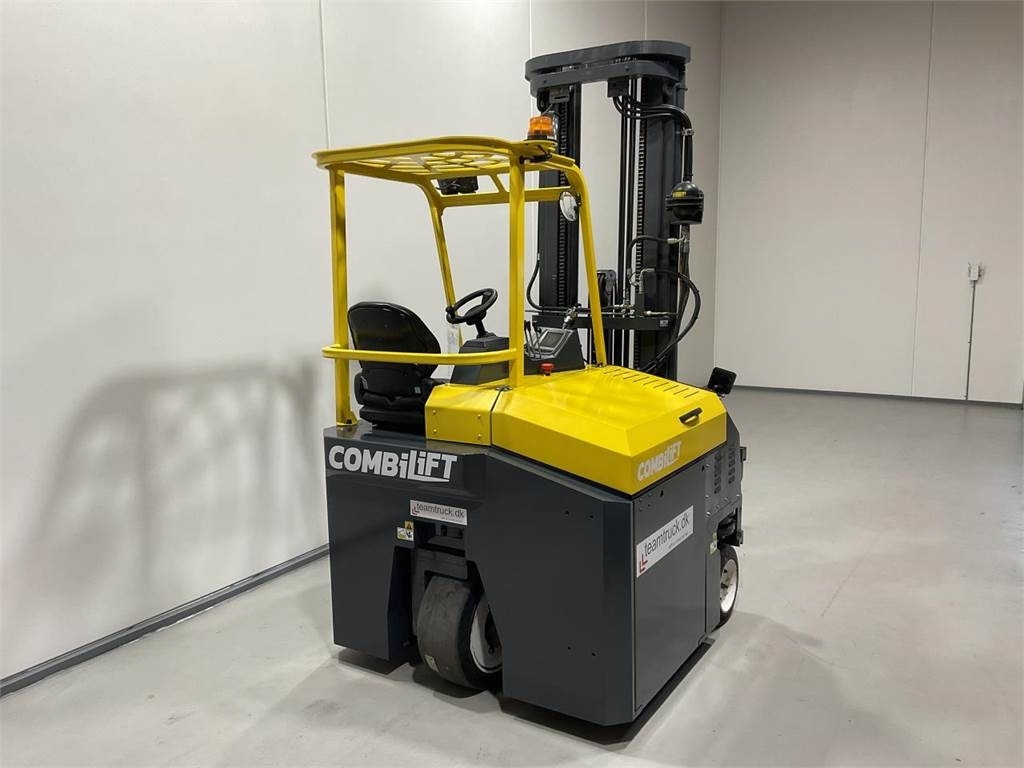 Combilift CBE3000 - 4-potni viličar s pomičnim teleskopom: slika 2 Combilift CBE3000 - 4-potni viličar s pomičnim teleskopom: slika 2