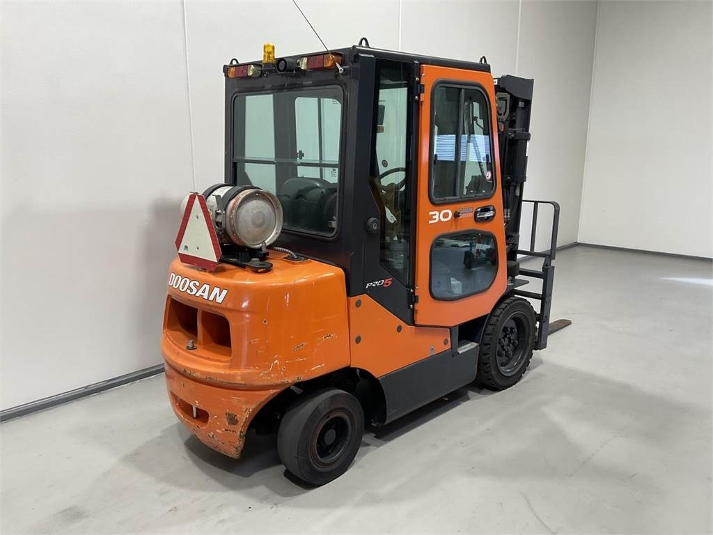 Doosan G30E-5 - Plinski viličar: slika 2 Doosan G30E-5 - Plinski viličar: slika 2