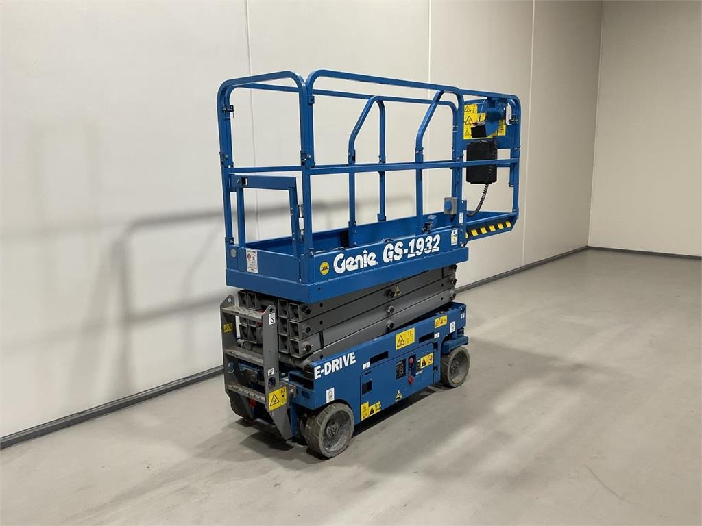 Genie GS-1932  - Škarjasta dvižna ploščad: slika 3 Genie GS-1932  - Škarjasta dvižna ploščad: slika 3