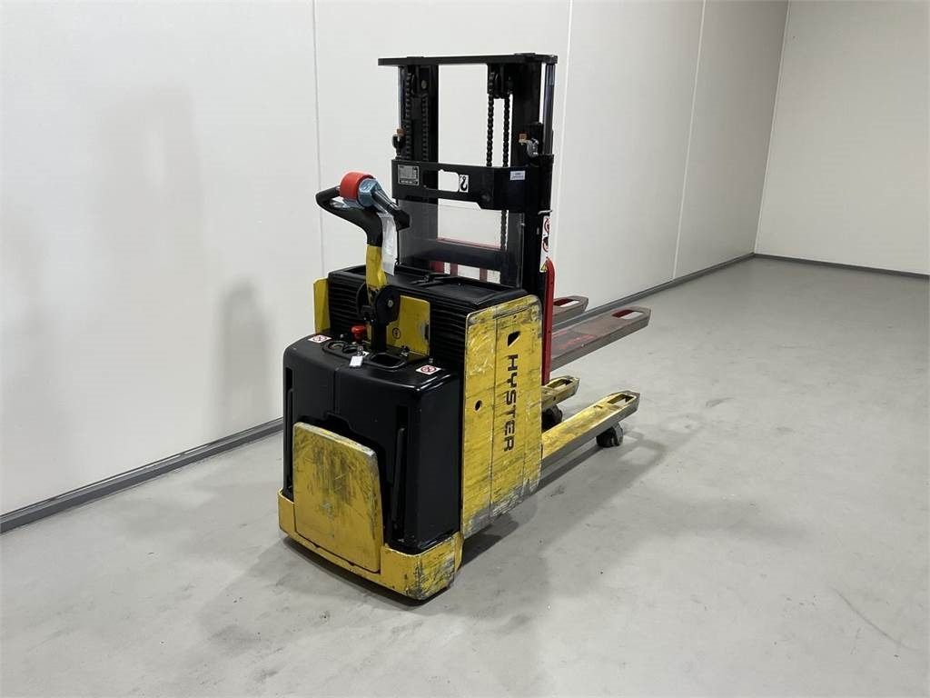 Hyster P2.0SD-17 - Stroj za zlaganje: slika 2 Hyster P2.0SD-17 - Stroj za zlaganje: slika 2