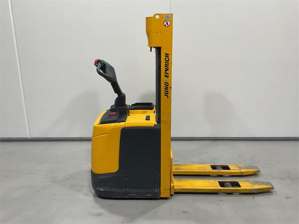 Jungheinrich ERC 212 - Stroj za zlaganje: slika 1 Jungheinrich ERC 212 - Stroj za zlaganje: slika 1