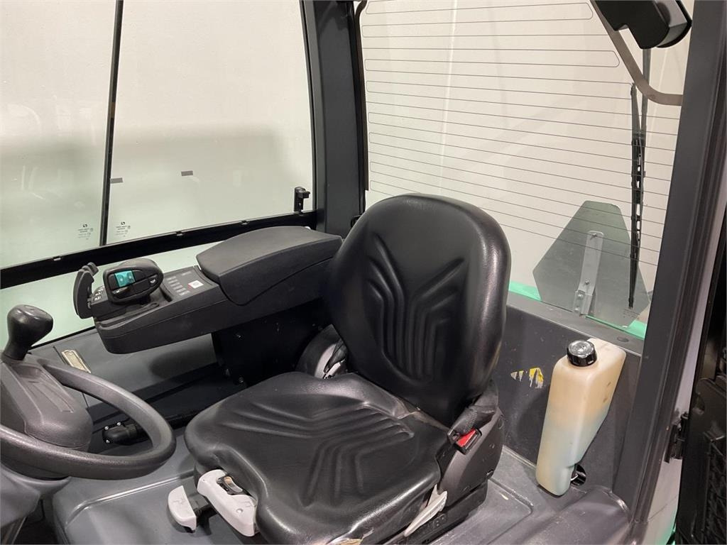 Mitsubishi FB40S-2 - Električni viličar: slika 5 Mitsubishi FB40S-2 - Električni viličar: slika 5