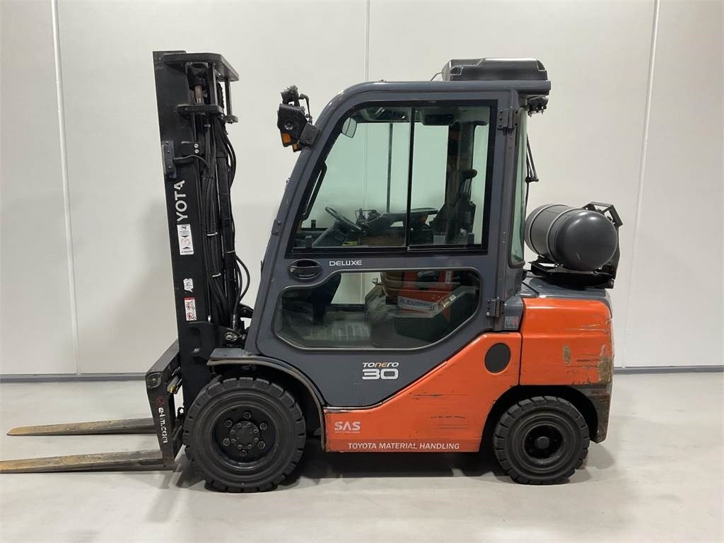 Toyota 02-8FGF30 - Plinski viličar: slika 3 Toyota 02-8FGF30 - Plinski viličar: slika 3