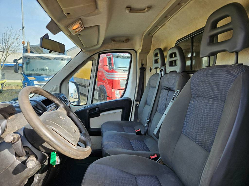 Mali kombi Citroën Jumper 30 2,2 HDi 130 Box: slika 10