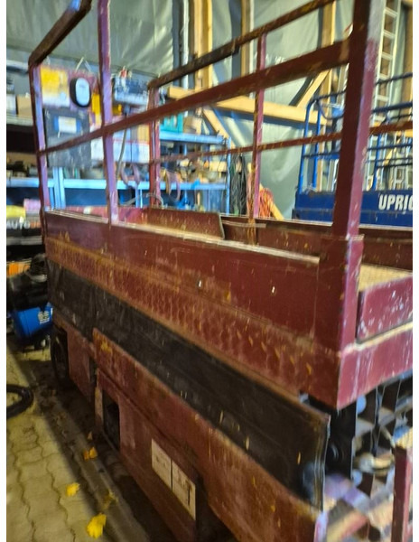 Grove 6-10 meter 2 persons lift - Škarjasta dvižna ploščad: slika 5 Grove 6-10 meter 2 persons lift - Škarjasta dvižna ploščad: slika 5