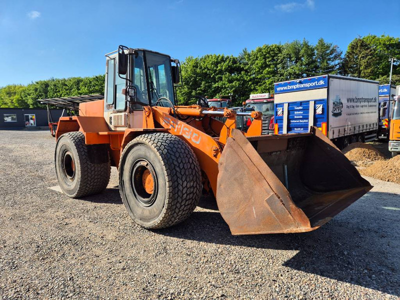 Hitachi FR 130 - Kolesni nakladalec: slika 1 Hitachi FR 130 - Kolesni nakladalec: slika 1