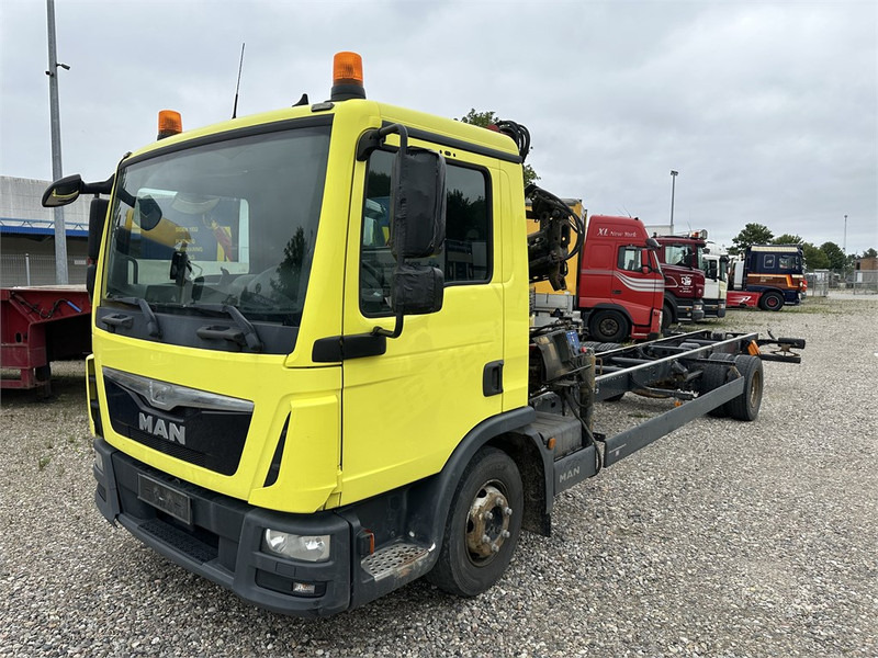 MAN TGL 12.220 // Crane HMF 735K2 // - Tovornjak z dvigalom: slika 1 MAN TGL 12.220 // Crane HMF 735K2 // - Tovornjak z dvigalom: slika 1