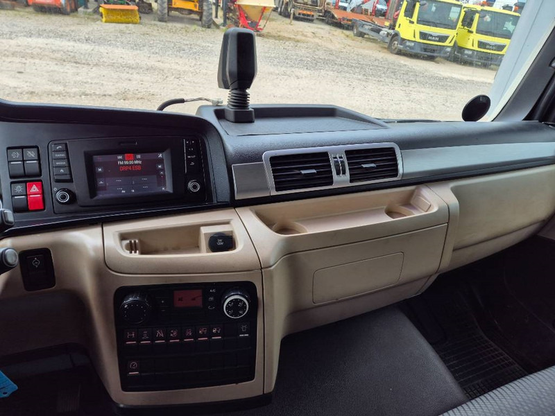 Tovornjak s kesonom MAN TGL 12.250 4x2: slika 12