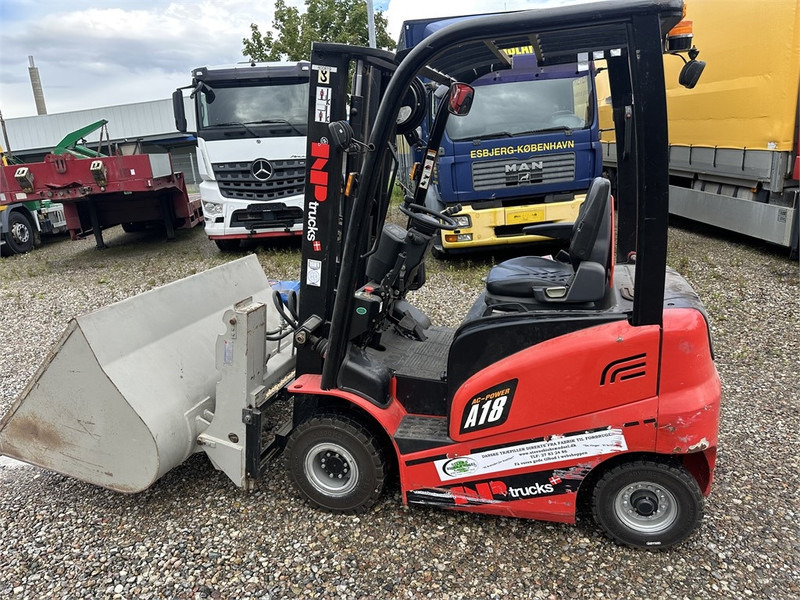 Električni viličar NPtrucks A18 truck with bucket and forks: slika 13